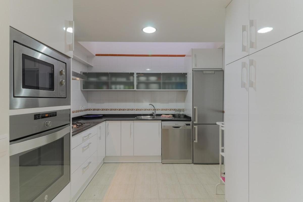 C43 - Family House With Terrace And Shared Pool Villa Benalmadena Bagian luar foto