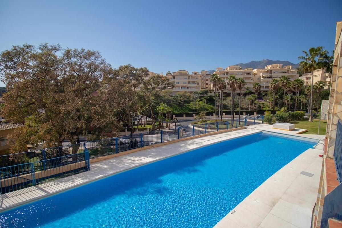 C43 - Family House With Terrace And Shared Pool Villa Benalmadena Bagian luar foto